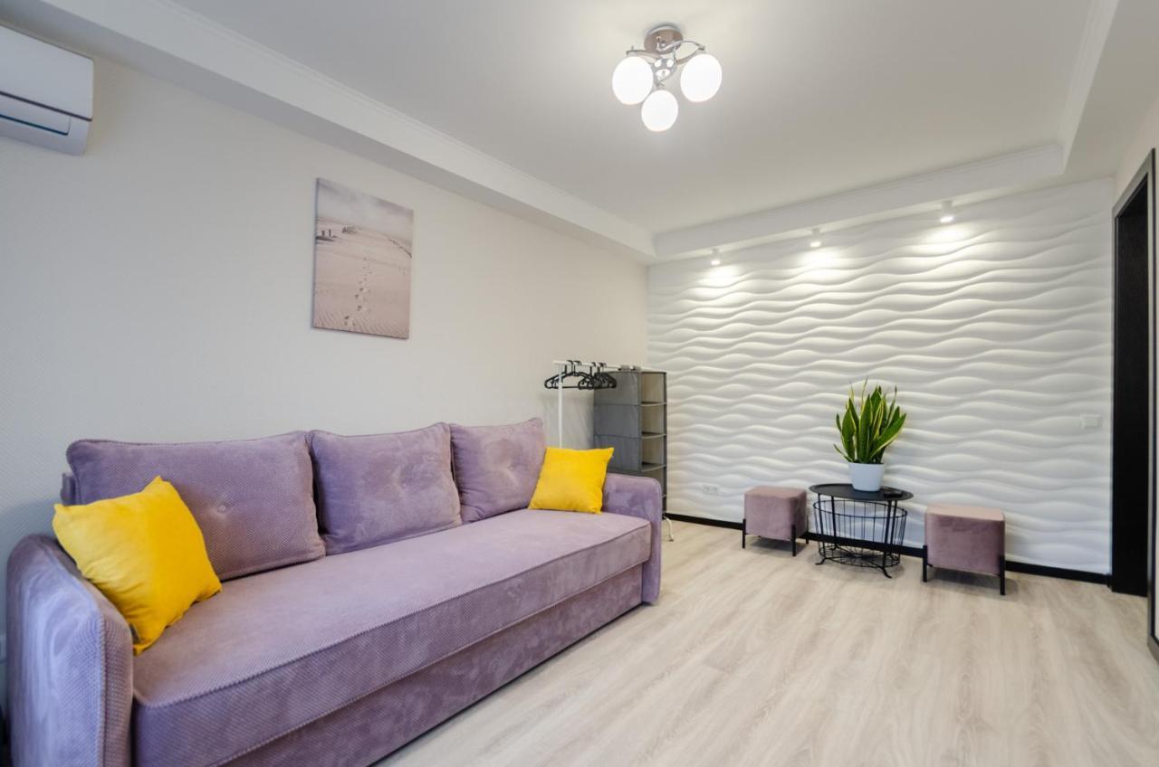 Artal Apartment On Obolonskyi Avenue 16 Kiev Dış mekan fotoğraf